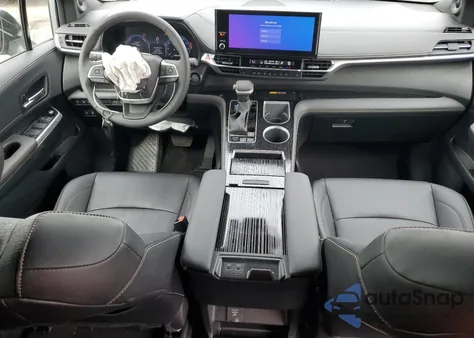 2025 Toyota Sienna Xse z USA, uszkodzony, nr VIN 5TDCSKFC5SS179558